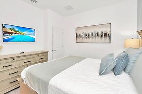 Upstay - 19-guest Resort Home w Pool Hottub Disney
