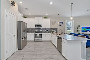 Upstay - Luxury Resort Home Near Disney Sleeps 22