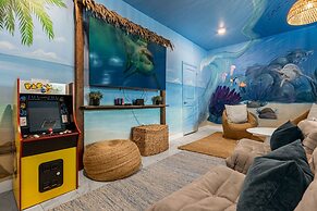 Upstay - Lakeview Mansion w Pool Spa and Cinema