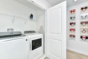 Upstay - Lakeview Mansion w Pool Spa and Cinema