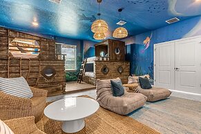 Upstay - Lakeview Mansion w Pool Spa and Cinema