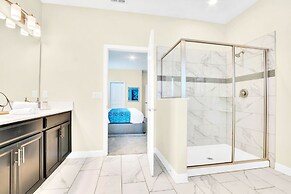 Pool Hot Tub Resort Waterslides - Sleeps 16