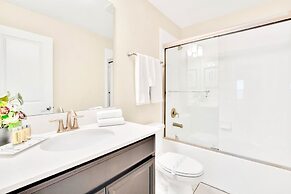 Pool Hot Tub Resort Waterslides - Sleeps 16