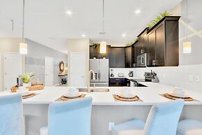 Pool Hot Tub Resort Waterslides - Sleeps 16