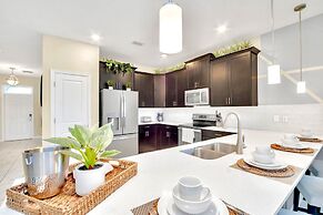 Pool Hot Tub Resort Waterslides - Sleeps 16