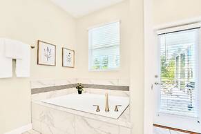 Pool Hot Tub Resort Waterslides - Sleeps 16