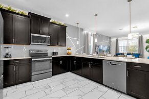 Pool Hot Tub Resort Waterslides - Sleeps 16