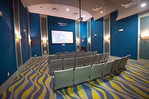 Pool Hot Tub Resort Waterslides - Sleeps 16