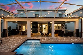 Pool Hot Tub Resort Waterslides - Sleeps 16