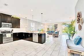 Pool Hot Tub Resort Waterslides - Sleeps 16