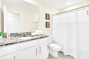 Upstay - 20-guest Home w Hot Tub-pool-bbq-arcade