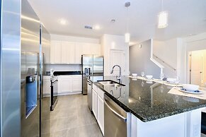 Upstay- Resort Home w Pool Hot Tub - Near Disney