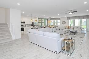 Upstay - Magic Mansion w Pool-spa-cinema-games