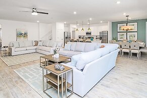 Upstay - Magic Mansion w Pool-spa-cinema-games