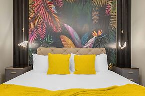 Upstay - 30ppl Home w Theme Rooms-games-pool-spa