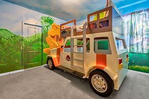 Upstay - 30ppl Home w Theme Rooms-games-pool-spa