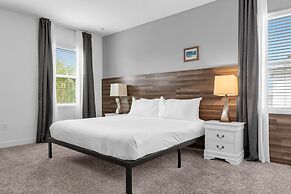 Upstay - 13-bedroom Resort Home w Pool Hot Tub BBQ