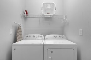 Upstay - 13-bedroom Resort Home w Pool Hot Tub BBQ