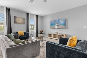 Upstay - 13-bedroom Resort Home w Pool Hot Tub BBQ