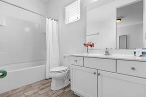 Upstay - 13-bedroom Resort Home w Pool Hot Tub BBQ