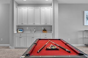 Upstay - 13-bedroom Resort Home w Pool Hot Tub BBQ