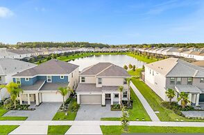 Upstay - Theme Rooms Pool Spa Theatre Arcade