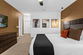 Upstay - Theme Rooms Pool Spa Theatre Arcade