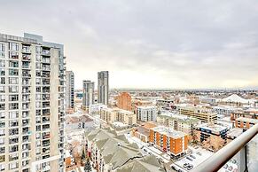 Downtown Condo w Incredible Views and BBQ