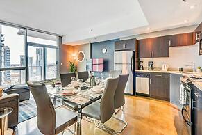Downtown Condo w Incredible Views and BBQ
