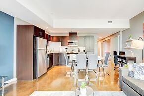 Downtown Condo w Incredible Views and BBQ