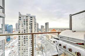 Downtown Condo w Incredible Views and BBQ