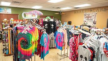 Upstay - Pet-friendly Home With Pool-hot Tub-bbq