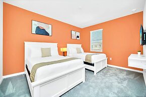 Upstay - Modern Pool Home w Games - Sleeps 18