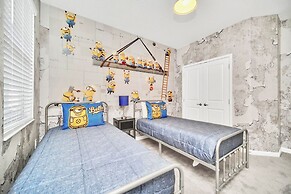 Upstay - Modern Pool Home w Games - Sleeps 18