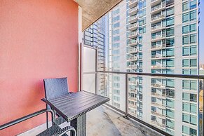 Luxury 2BR Condo - Downtown City Views