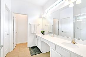 Sonoma Resort Home With Private Pool Games Room