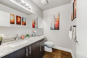 Luxury Condo Steps From Stampede Park