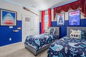 Upstay - 26 Guests Mansion w Pool-cinema-spa-games