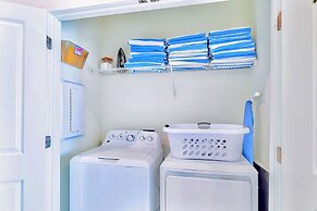 Upstay - 26 Guests Mansion w Pool-cinema-spa-games