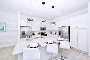 Upstay - 26 Guests Mansion w Pool-cinema-spa-games