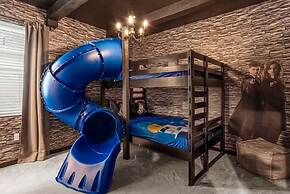 Upstay - 24-guest Home w Theme Rooms-cinema-arcade