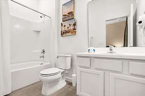 Upstay - 24-guest Home w Theme Rooms-cinema-arcade