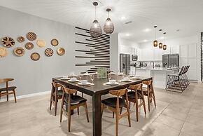 Upstay - 24-guest Home w Theme Rooms-cinema-arcade