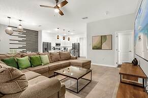 Upstay - 24-guest Home w Theme Rooms-cinema-arcade