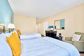 Apt Close to Universal Studios With Hot Tub, Pool!