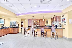 Apt Close to Universal Studios With Hot Tub, Pool!