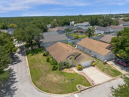 Upstay - Family Home w Private Pool and Games