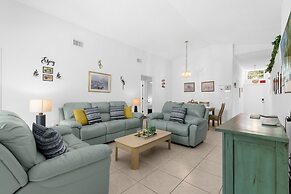 Upstay - Family Home w Private Pool and Games