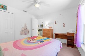 Upstay - Family Home w Private Pool and Games