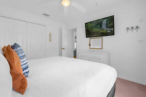 Upstay - Family Home w Private Pool and Games